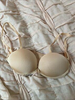 SKIMS Convertible Strapless Bra